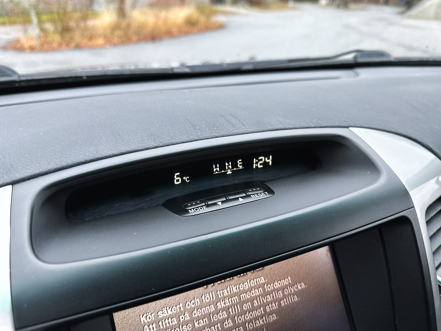 Interior image of 2004 Toyota Land Cruiser