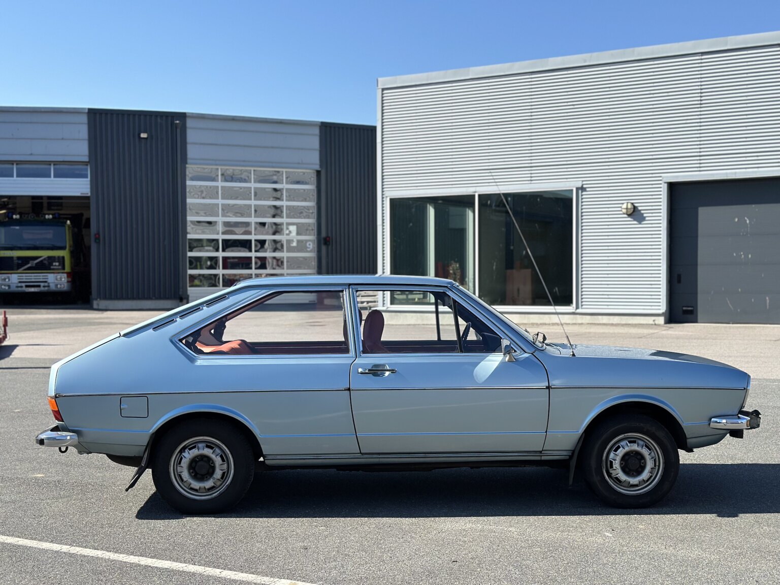 Exteriörbild på 1974 Volkswagen Passat Two Door