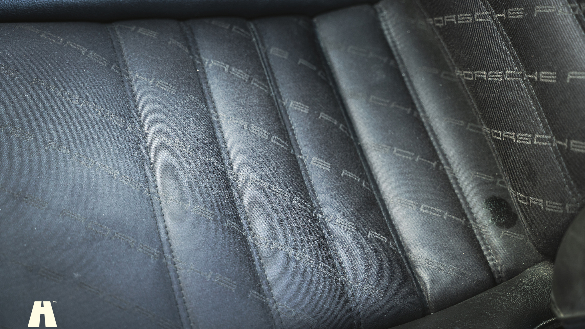 Innenraumfoto von 1990 Porsche 944 S2 (24)