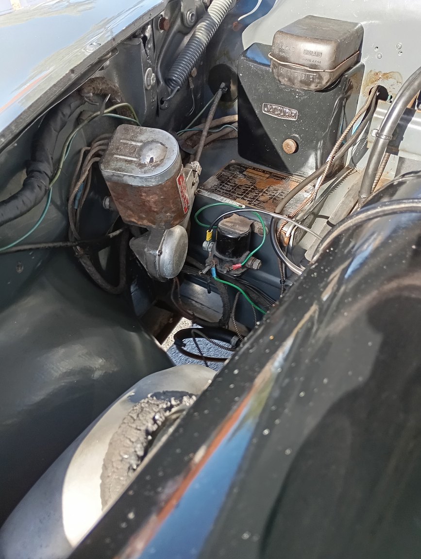 Image of 1954 Jaguar Mark VII mechanics