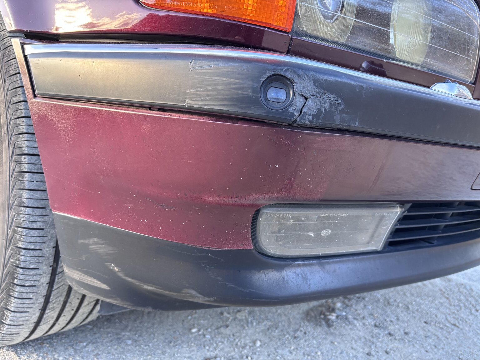 Exterior image of 1996 BMW 728iA