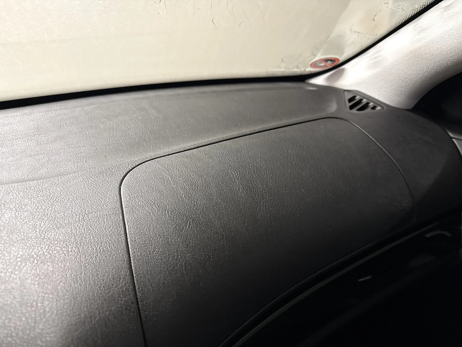 Interior image of 2002 BMW 520i (31)