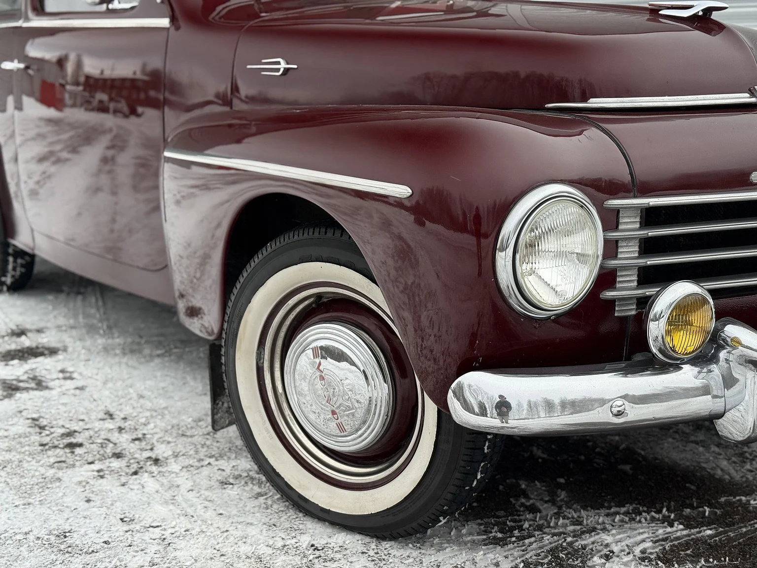 Exteriörbild på 1953 Volvo PV444ES (4)