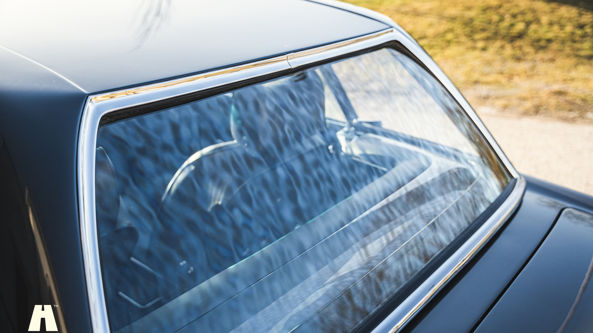 Exterior image of 1970 Mercedes 280 SL Pagoda (72)