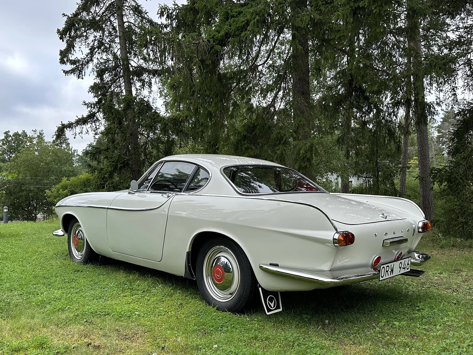 Exterior image of 1964 Volvo P1800S (90)