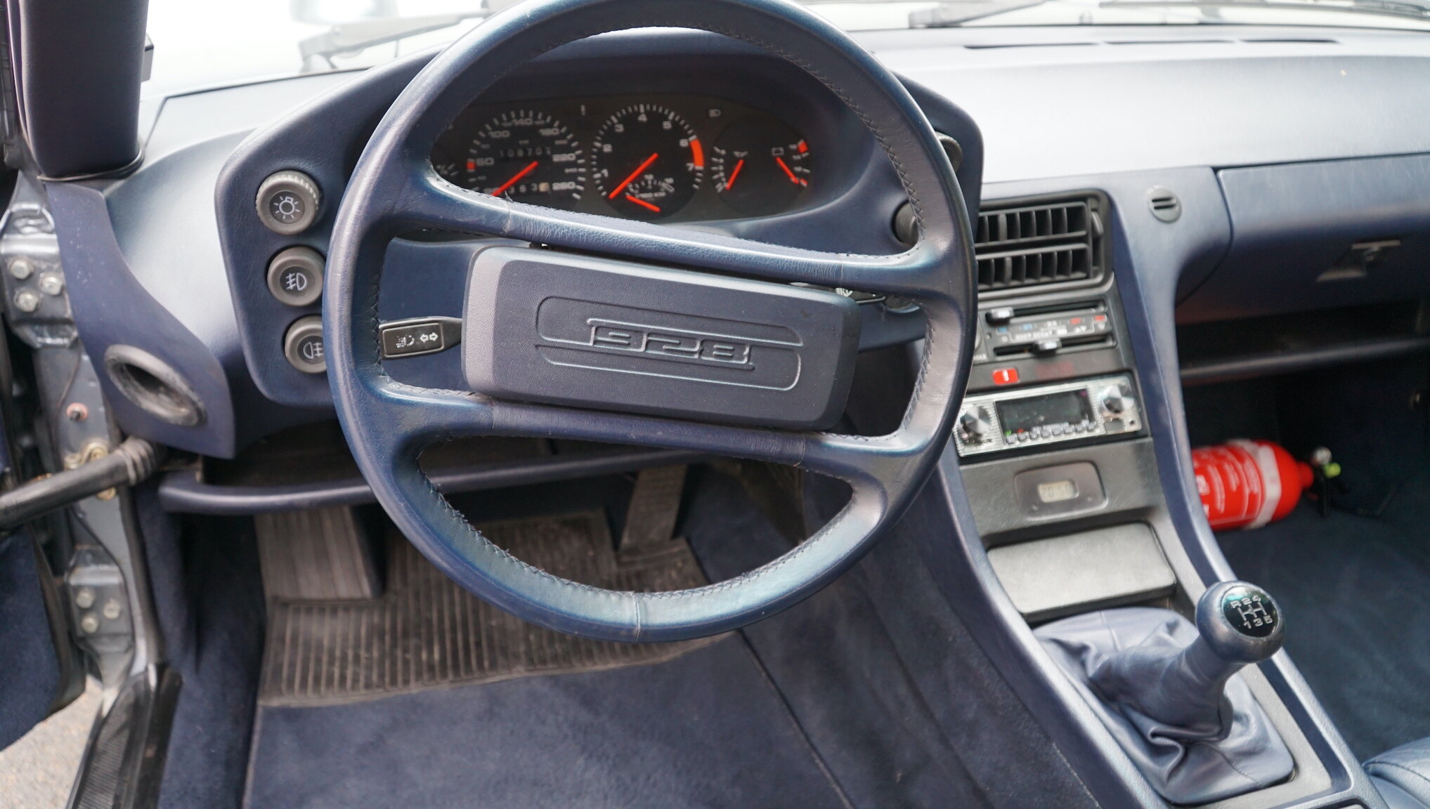 Aussenfoto 1983 Porsche 928S (32)