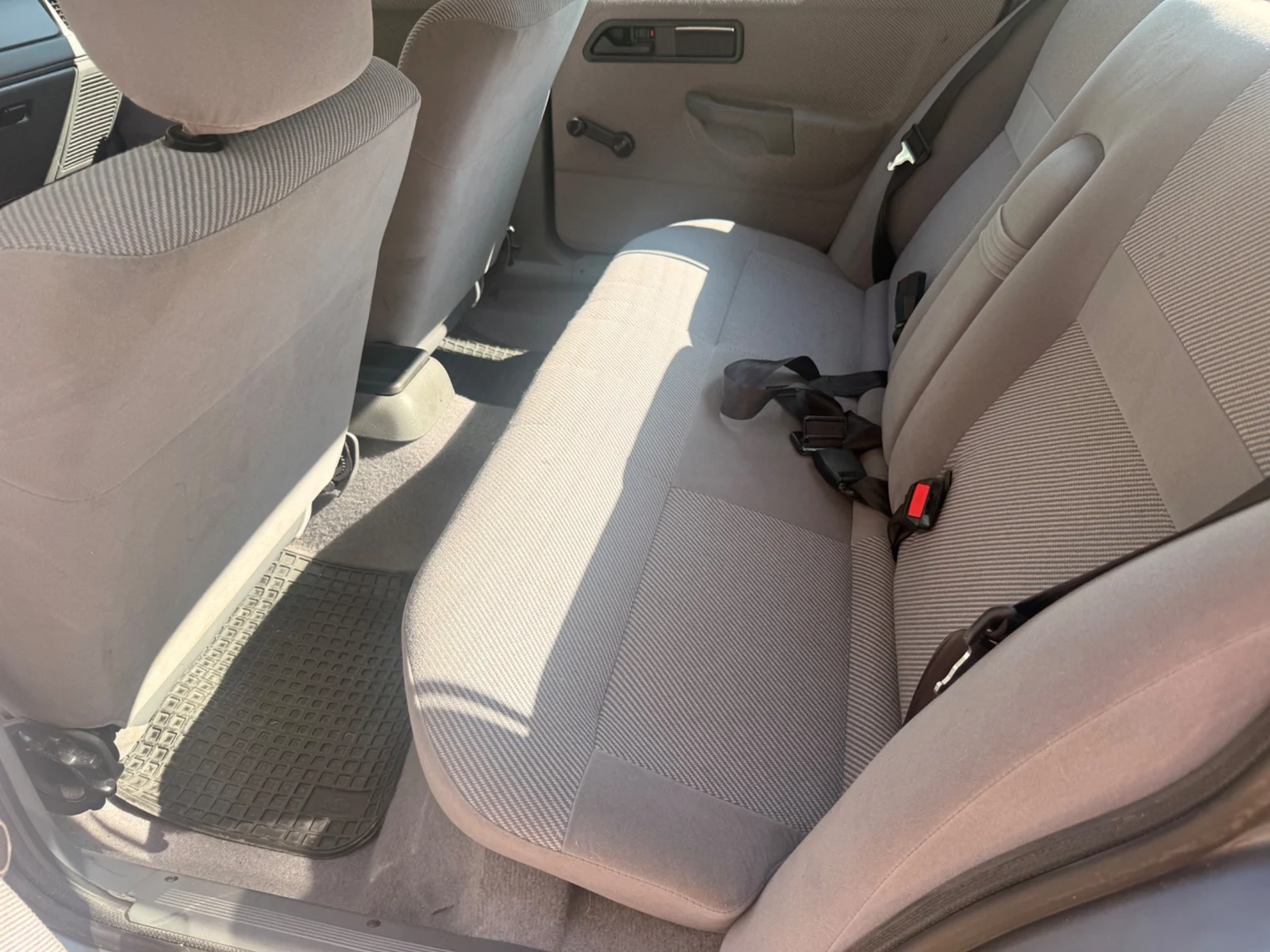 Interior image of 1988 Ford Sierra 5-dörrar (3)