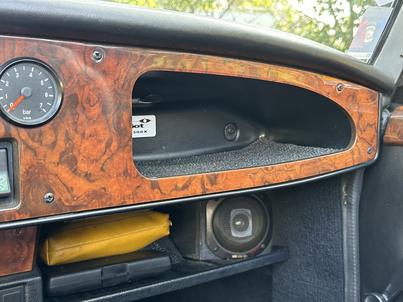 Interior image of 1988 Panther Kallista