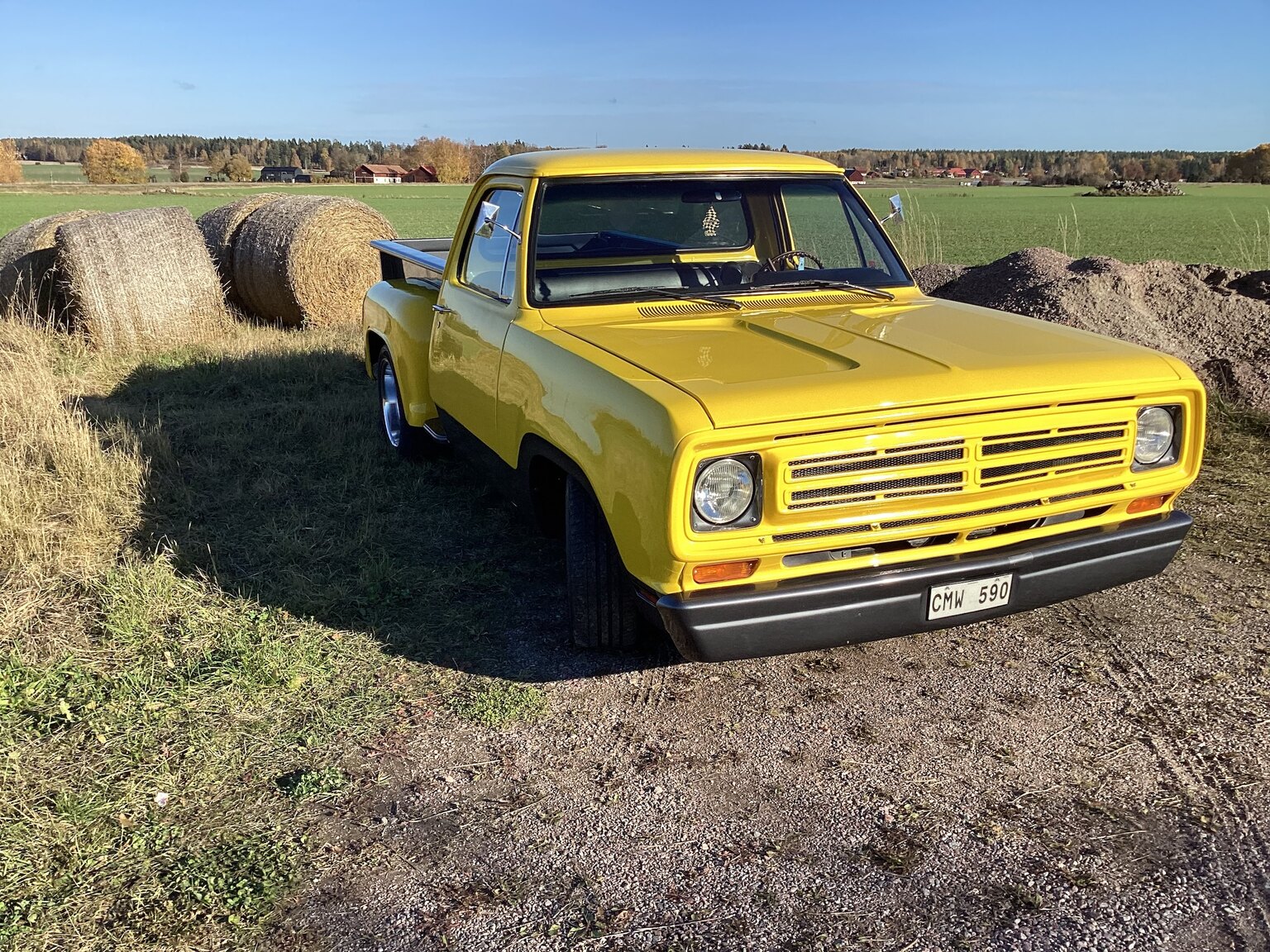 Exterior image of 1971 Dodge D100