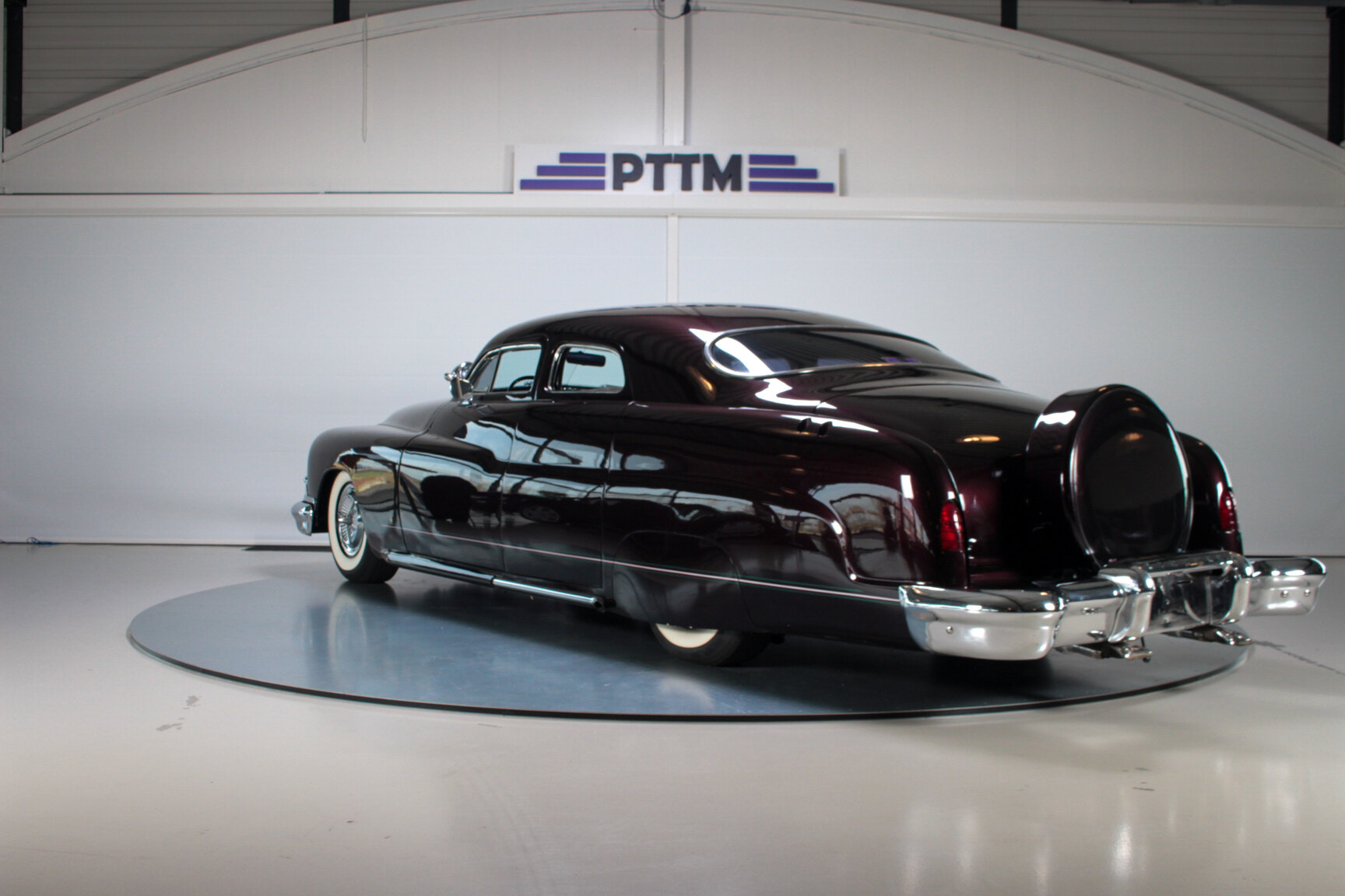 Exterior image of 1951 Lincoln Cosmopolitan 