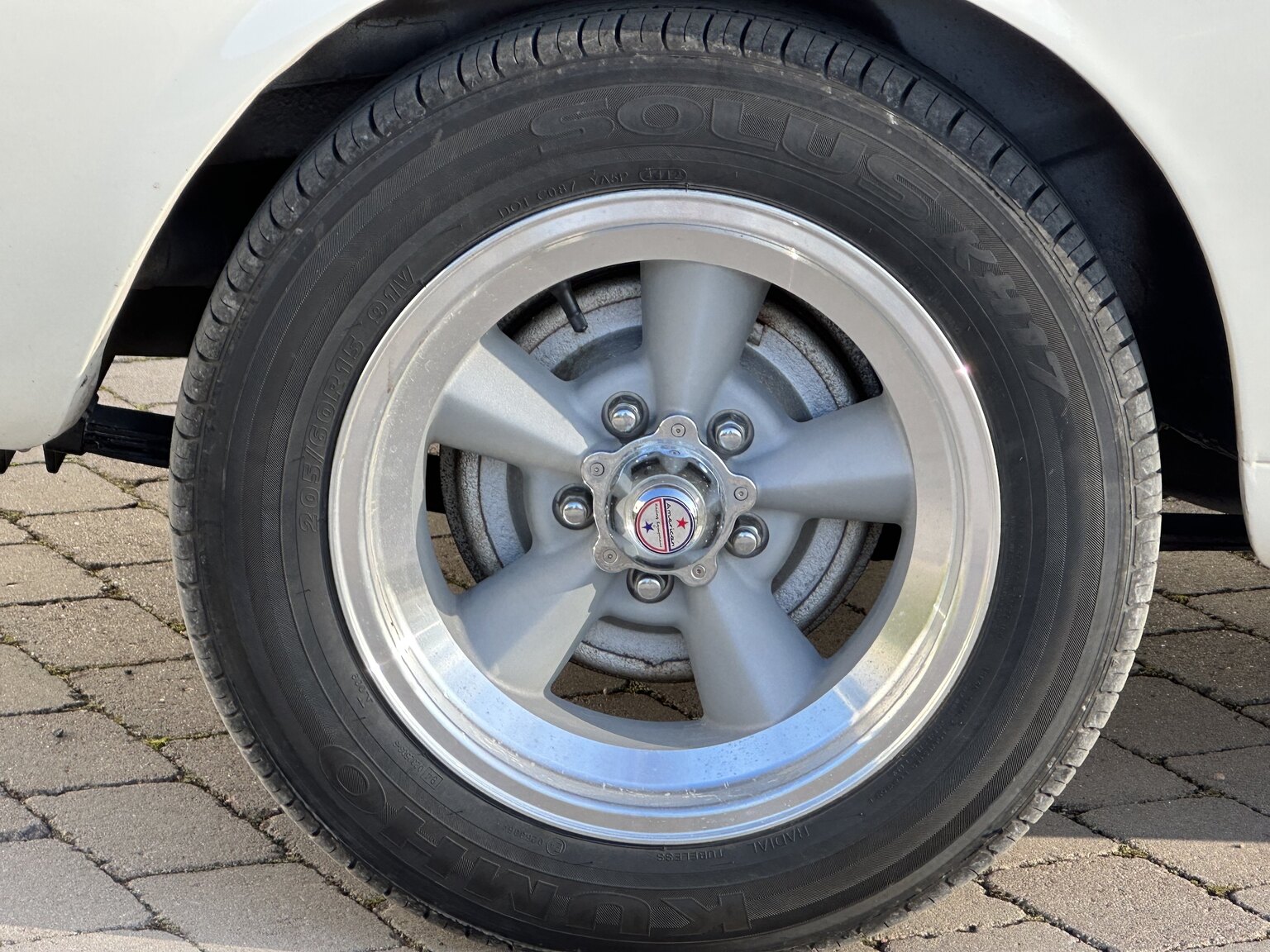 Exteriörbild på 1966 Ford Mustang Convertible