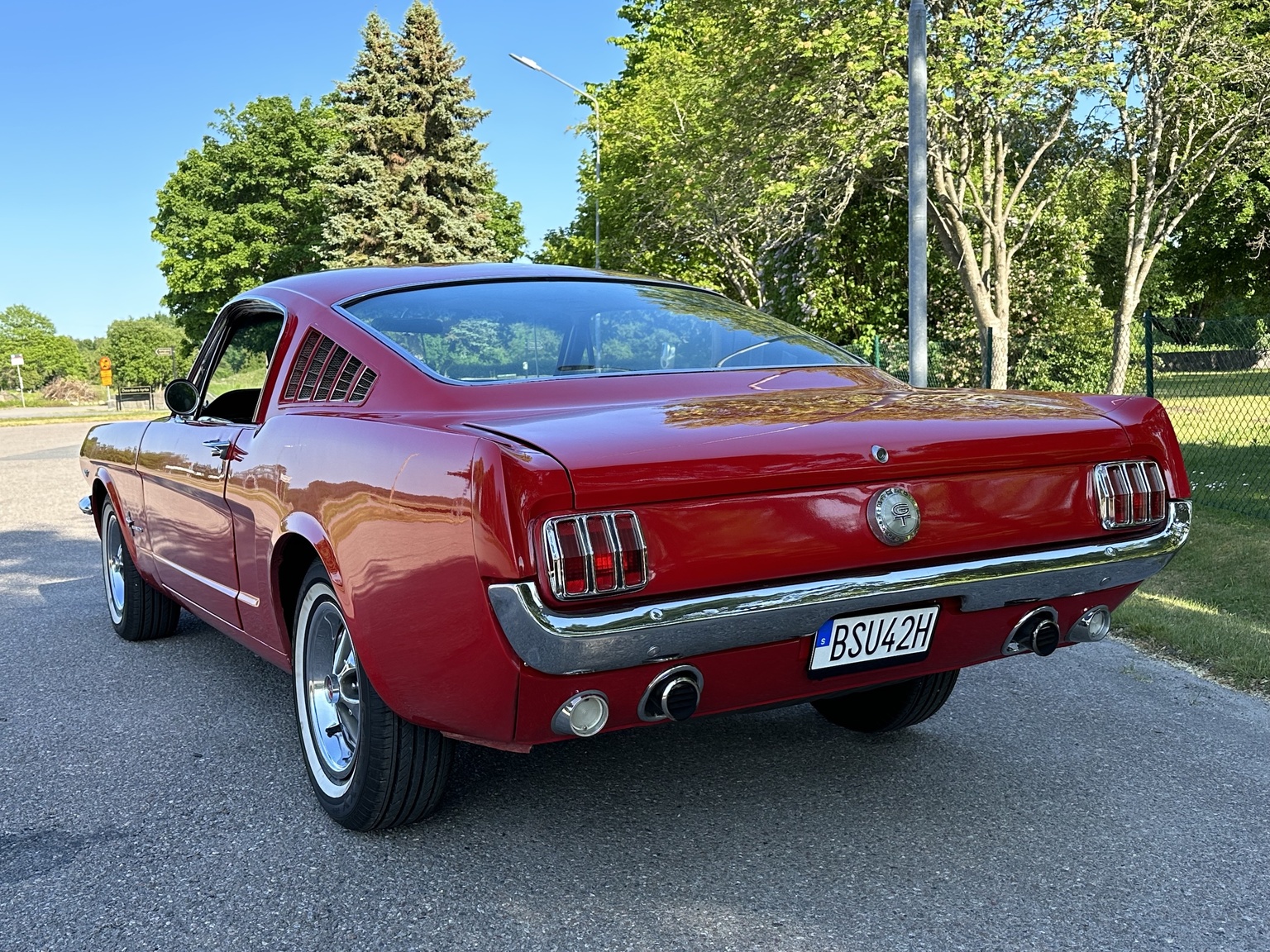 Exterior image of 1965 Ford Mustang 289 Fastback