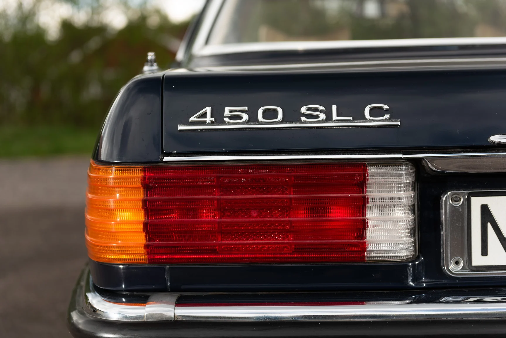 Exteriörbild på 1975 Mercedes Benz 450 SLC (42)