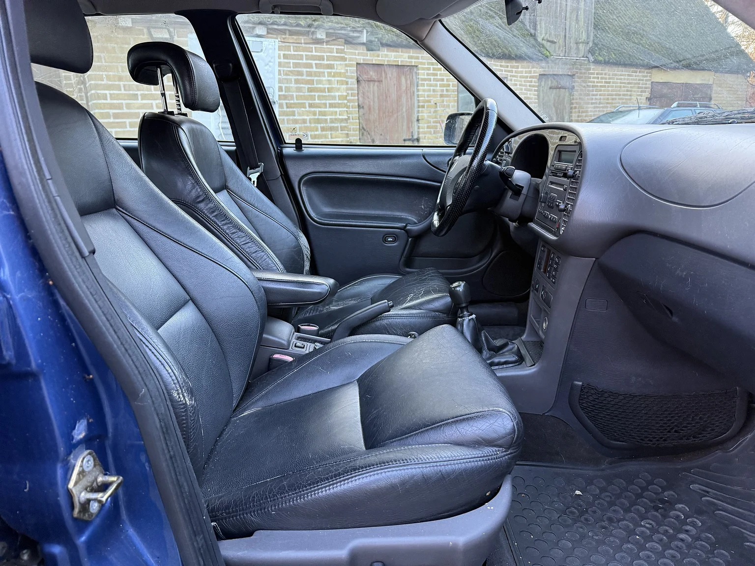 Interiörbild 2001 SAAB 9-3 Aero (32)