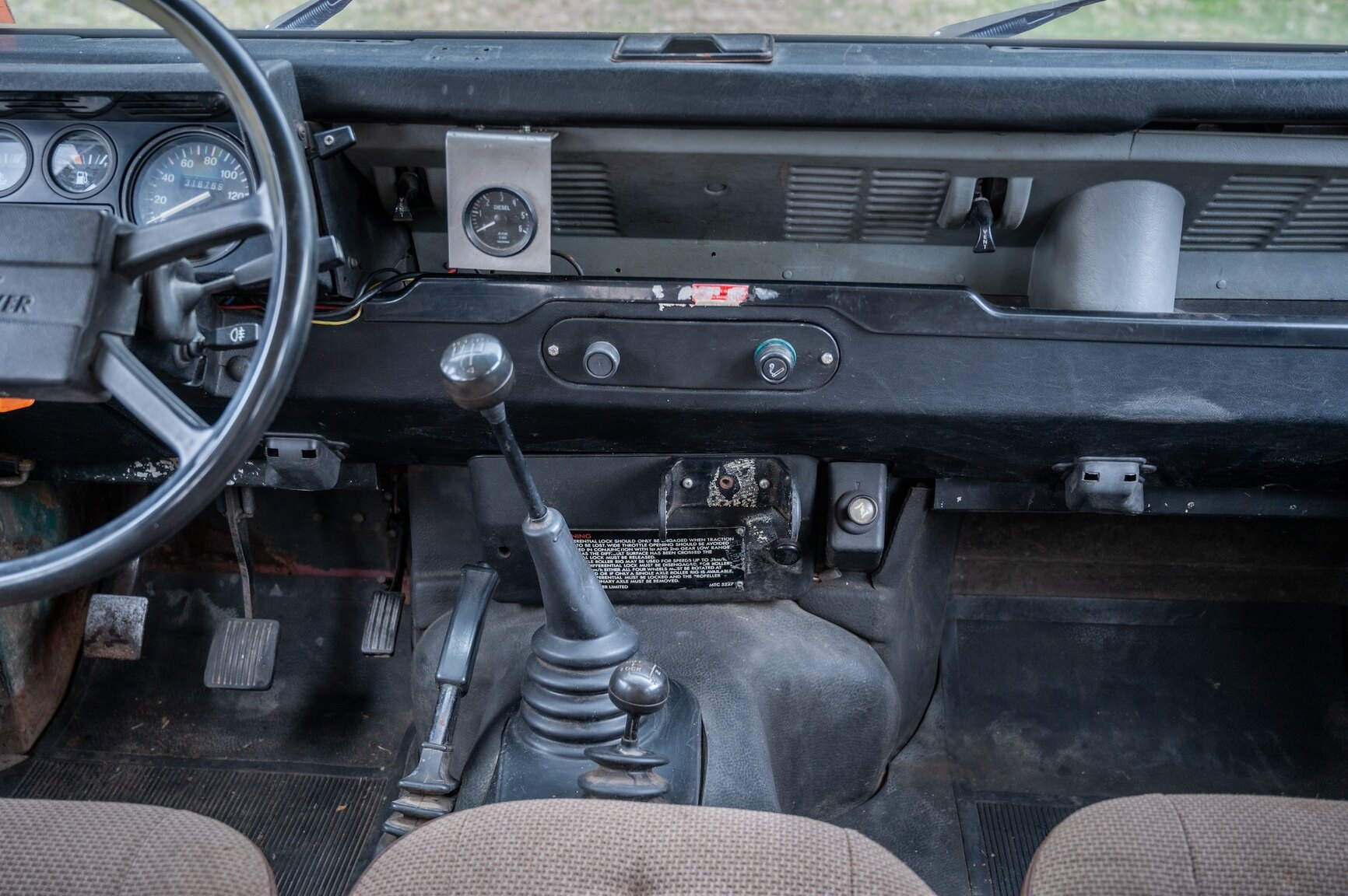Innenraumfoto von 1986 Land Rover 90 2.5D
