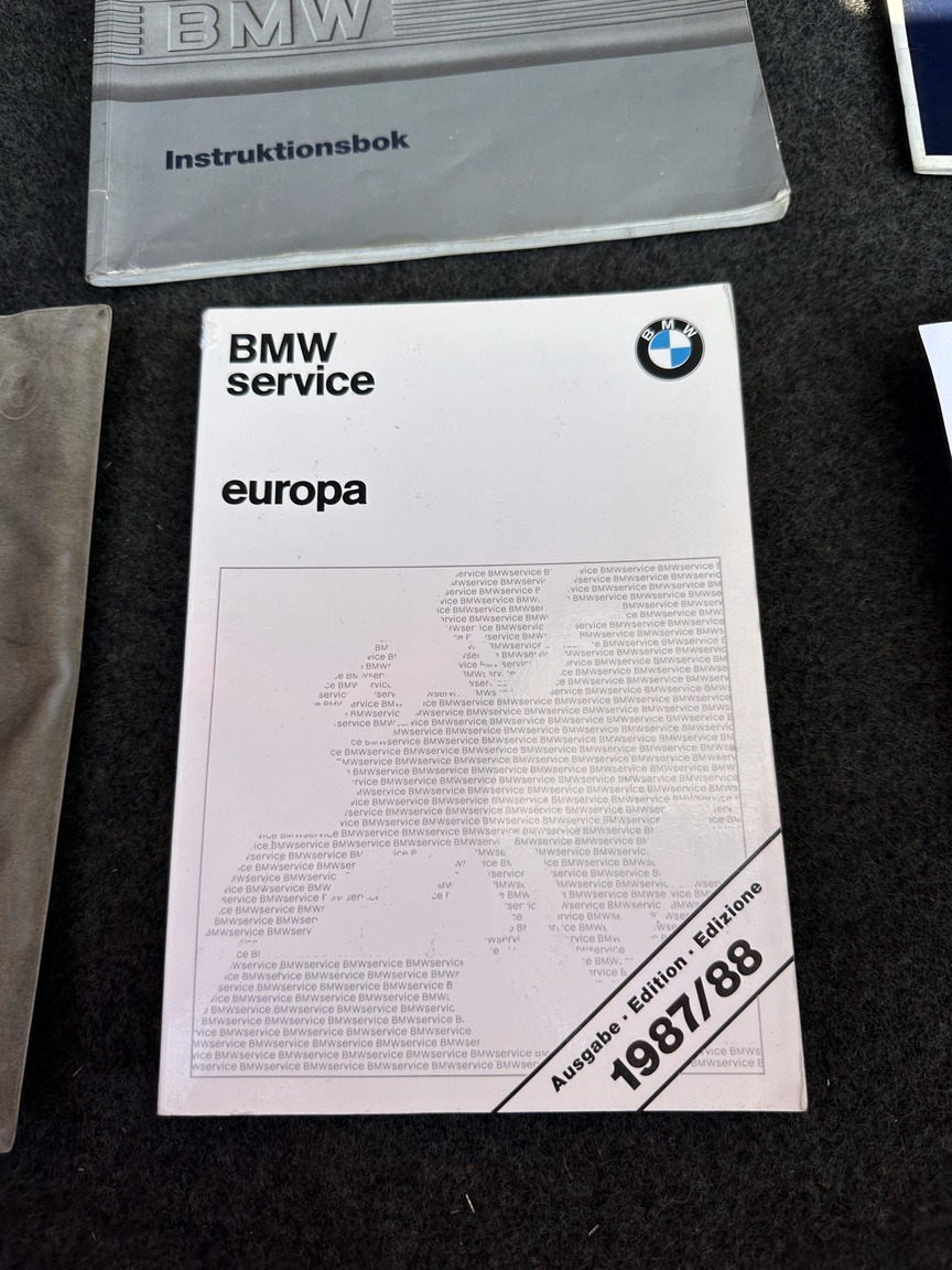 Documentation for 1988 BMW 325 Cabriolet (E30)