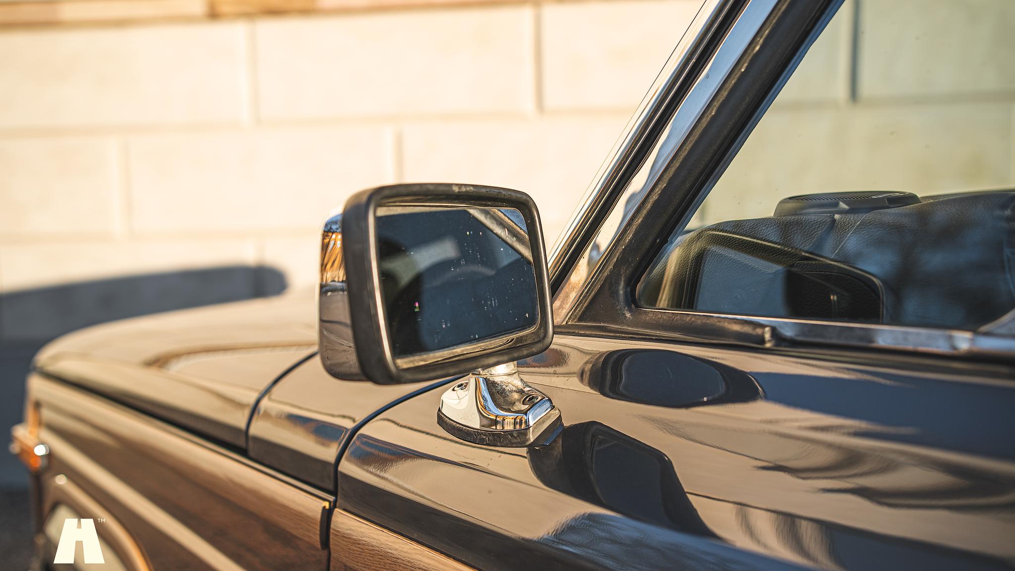 Aussenfoto 2015 Woodland Restomod Grand Wagoneer #002 Euro 6