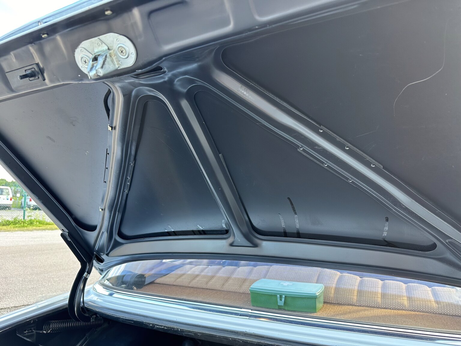 Interiörbild 1975 Mercedes Benz 200