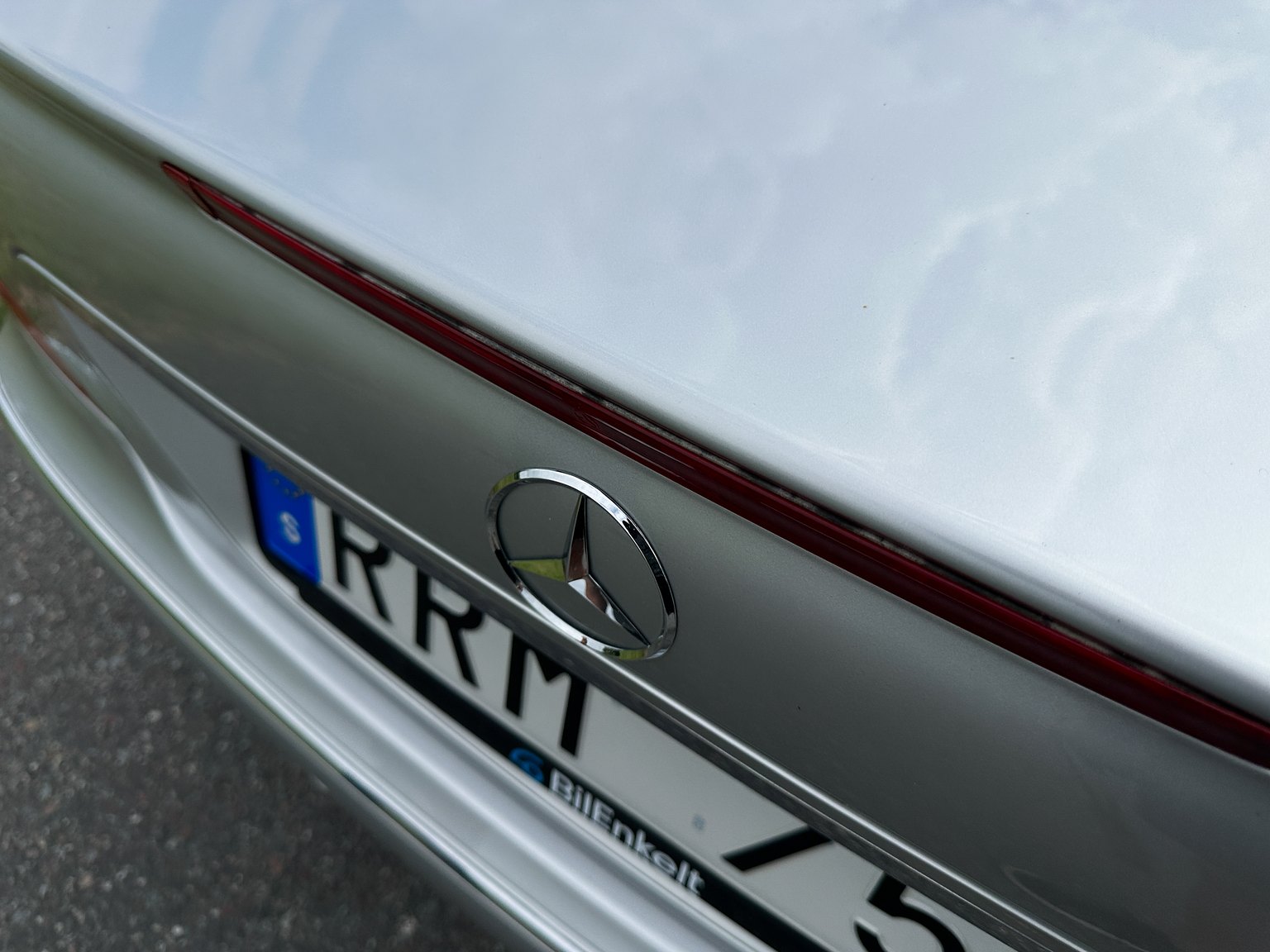 Exterior image of 2000 Mercedes-Benz CL 500