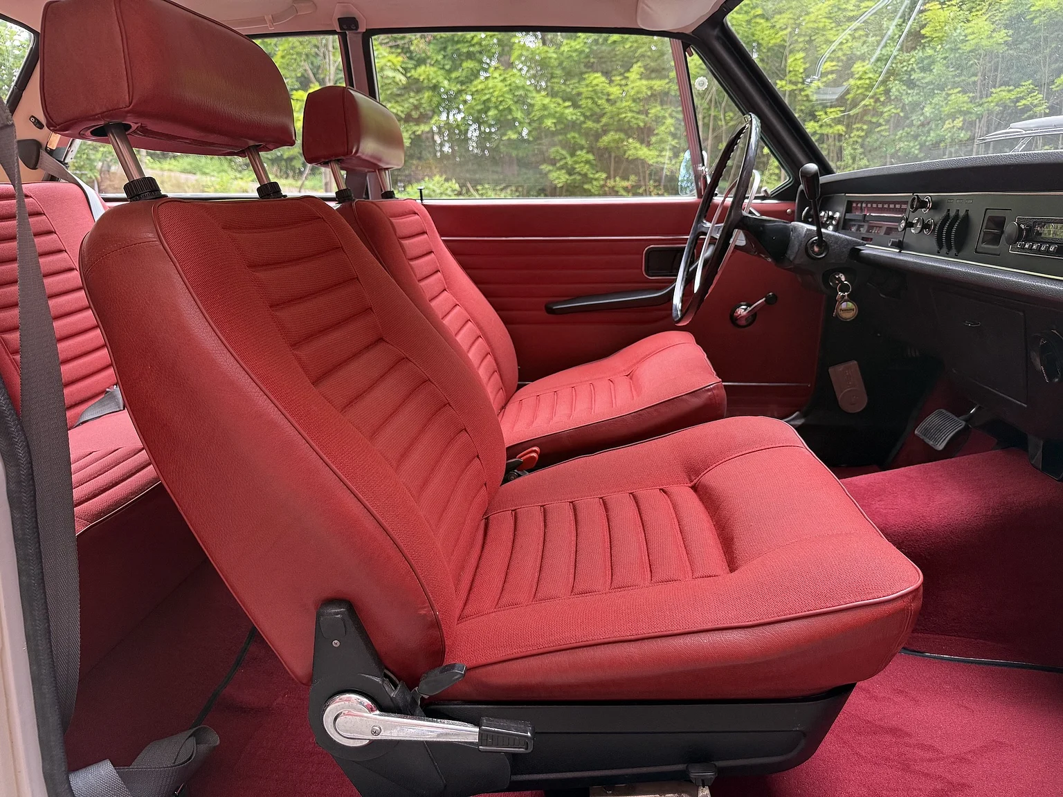 Interiörbild 1970 Volvo 142 2.0 Automatic (40)