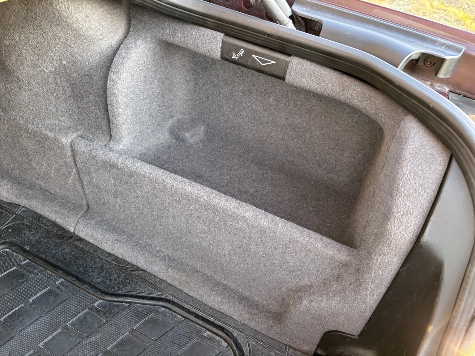 Innenraumfoto von 1996 BMW 728iA