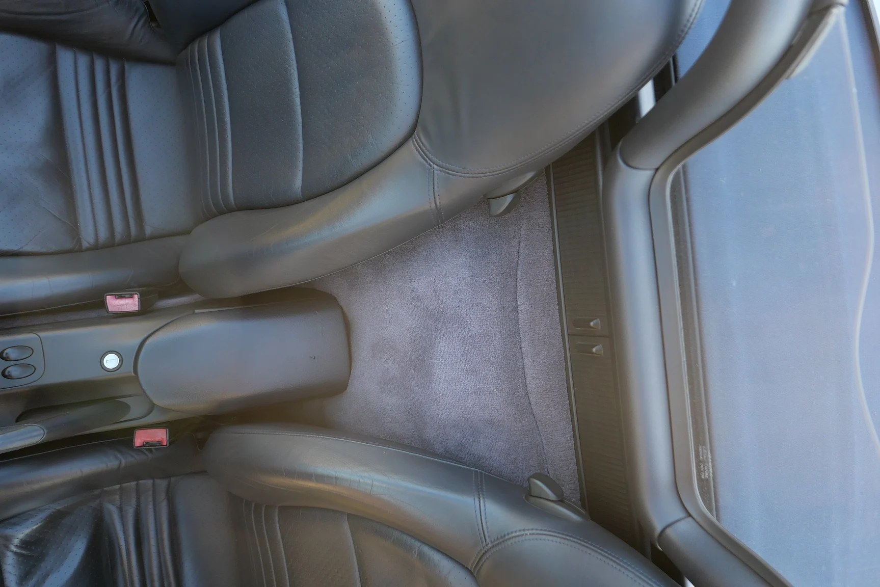 Interior image of 2003 Porsche Boxster (8)