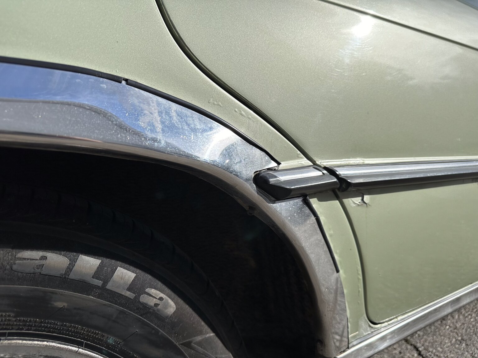 Exteriörbild på 1975 Mercedes Benz 450 SEL (49)