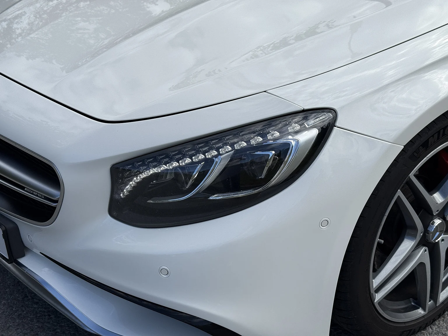 Exteriörbild på 2016 Mercedes-Benz S 63 AMG 4MATIC (23)