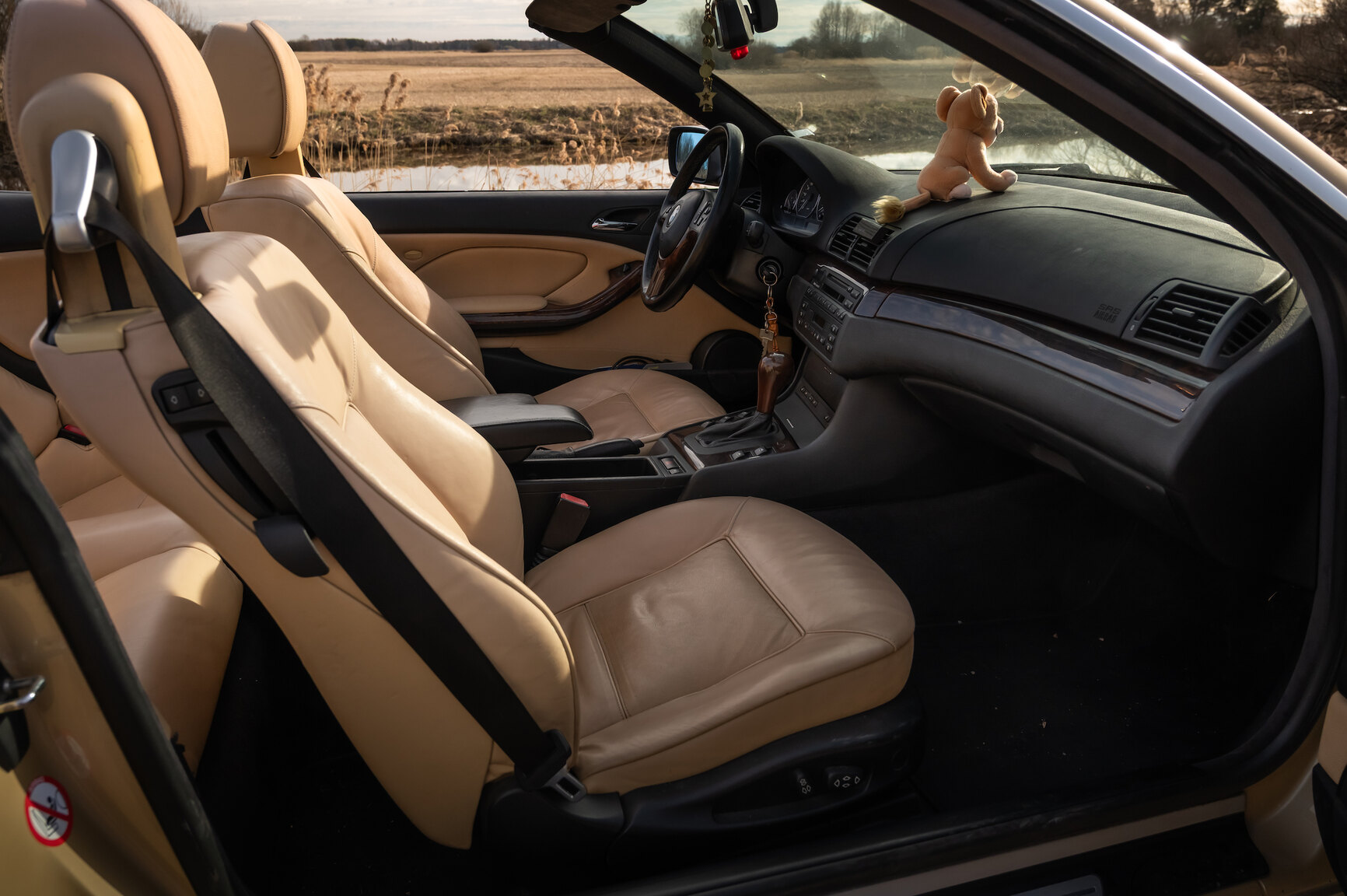 Interiörbild 2001 BMW 330Ci