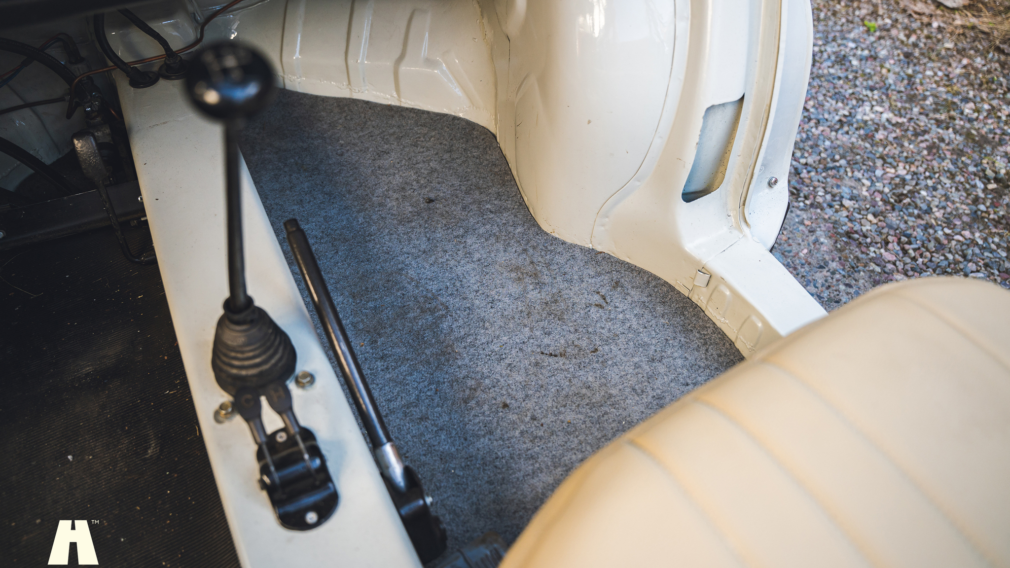 Interior image of 1968 Subaru 360 Deluxe (21)