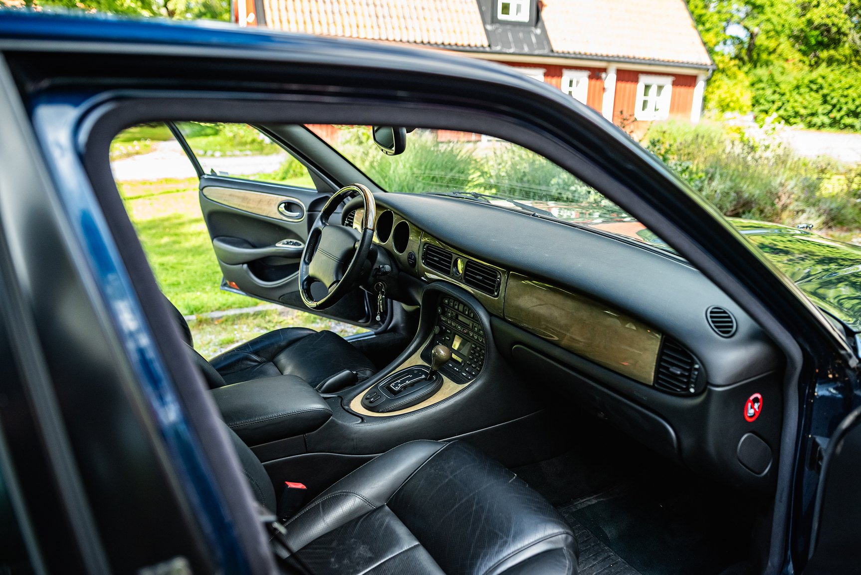 Interior image of 2001 Jaguar XJR
