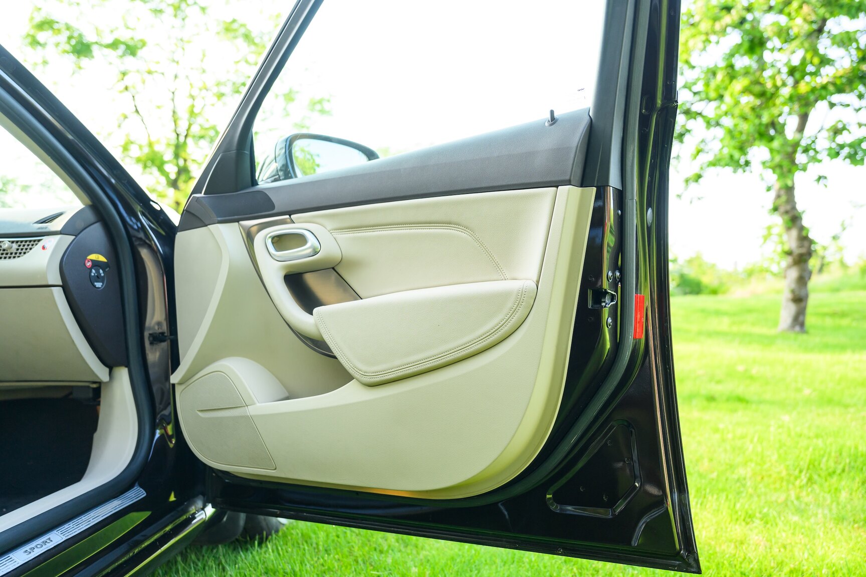 Interior image of 2011 SAAB 9-5 Biopower
