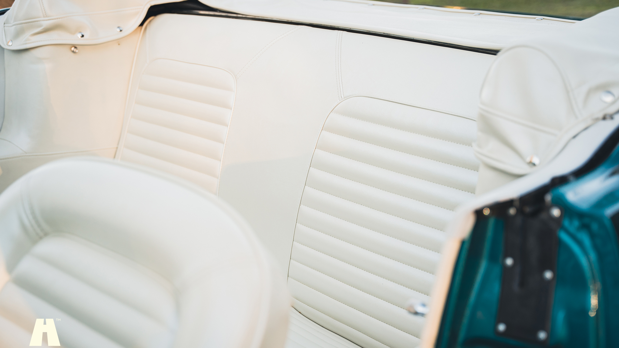 Interior image of 1965 Ford Mustang Cabriolet (47)