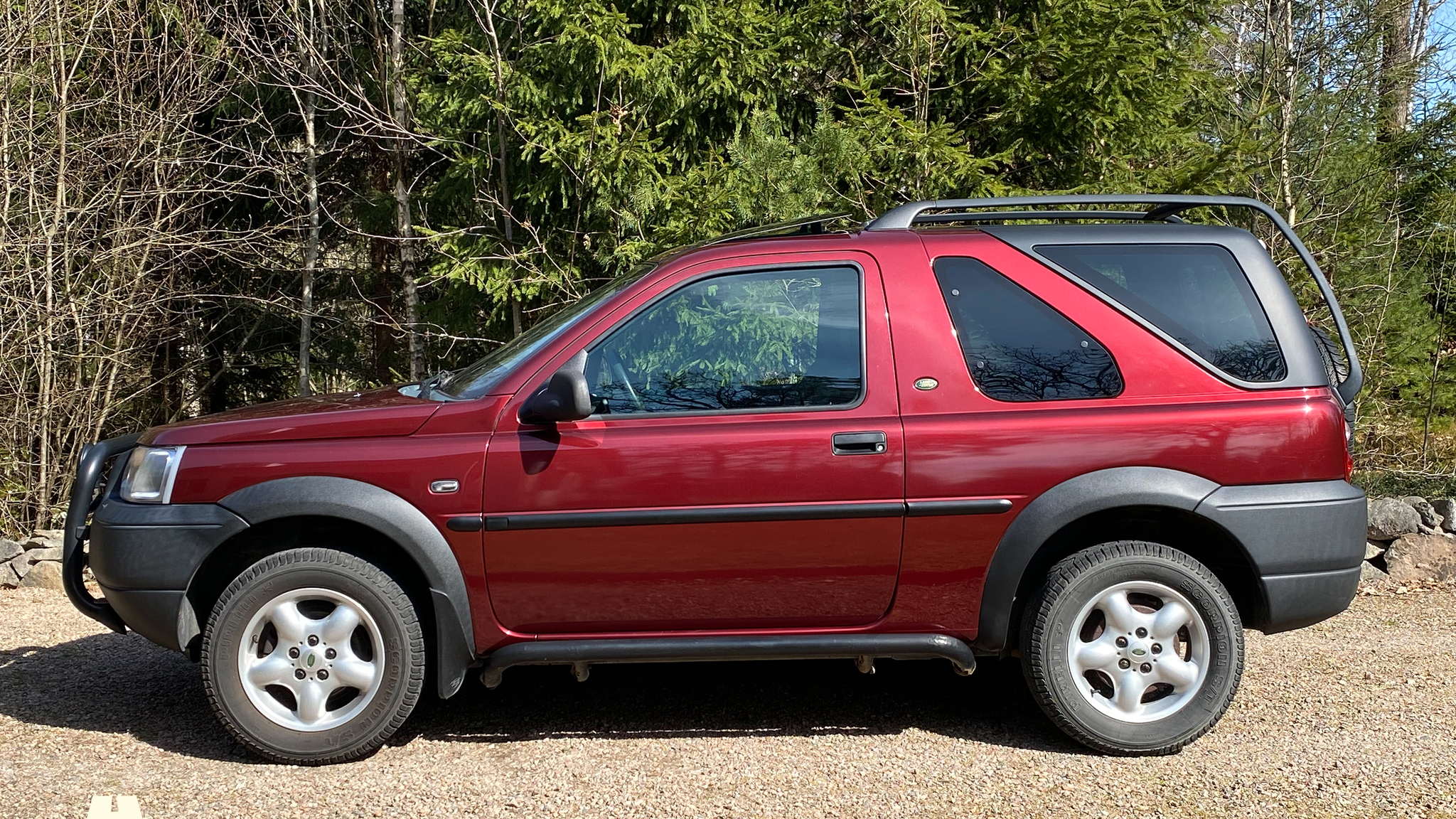 Exterior image of 2002 Land Rover Freelander TD4 3d