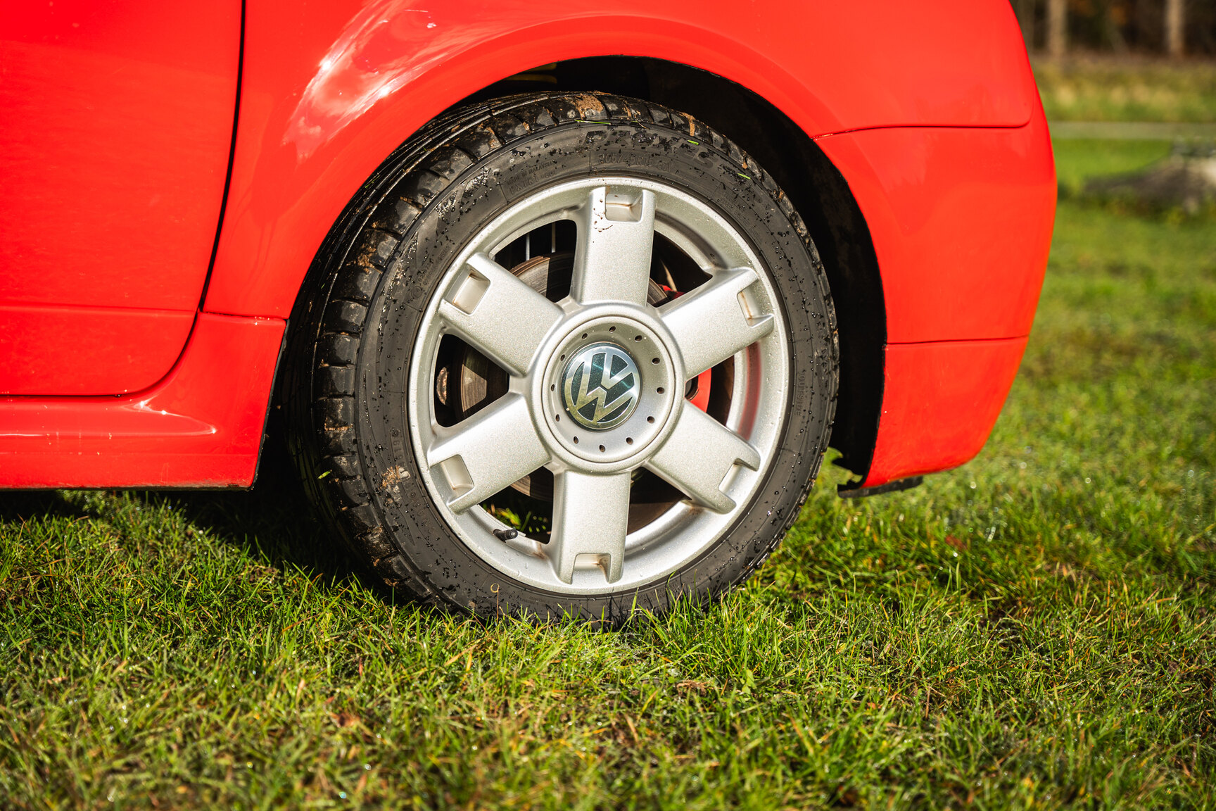 Exterior image of 2001 VW Lupo GTI