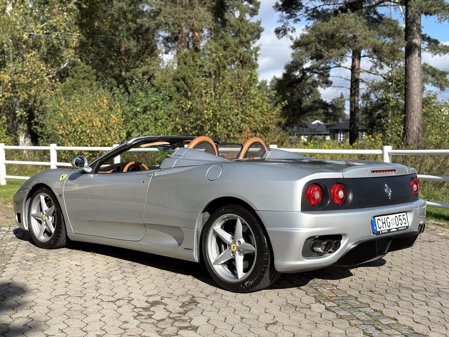 Exteriörbild på 2001 Ferrari 360 Spider