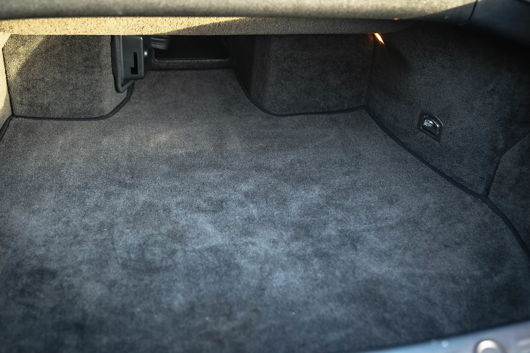 Interior image of 2007 Bentley Continental GTC (73)