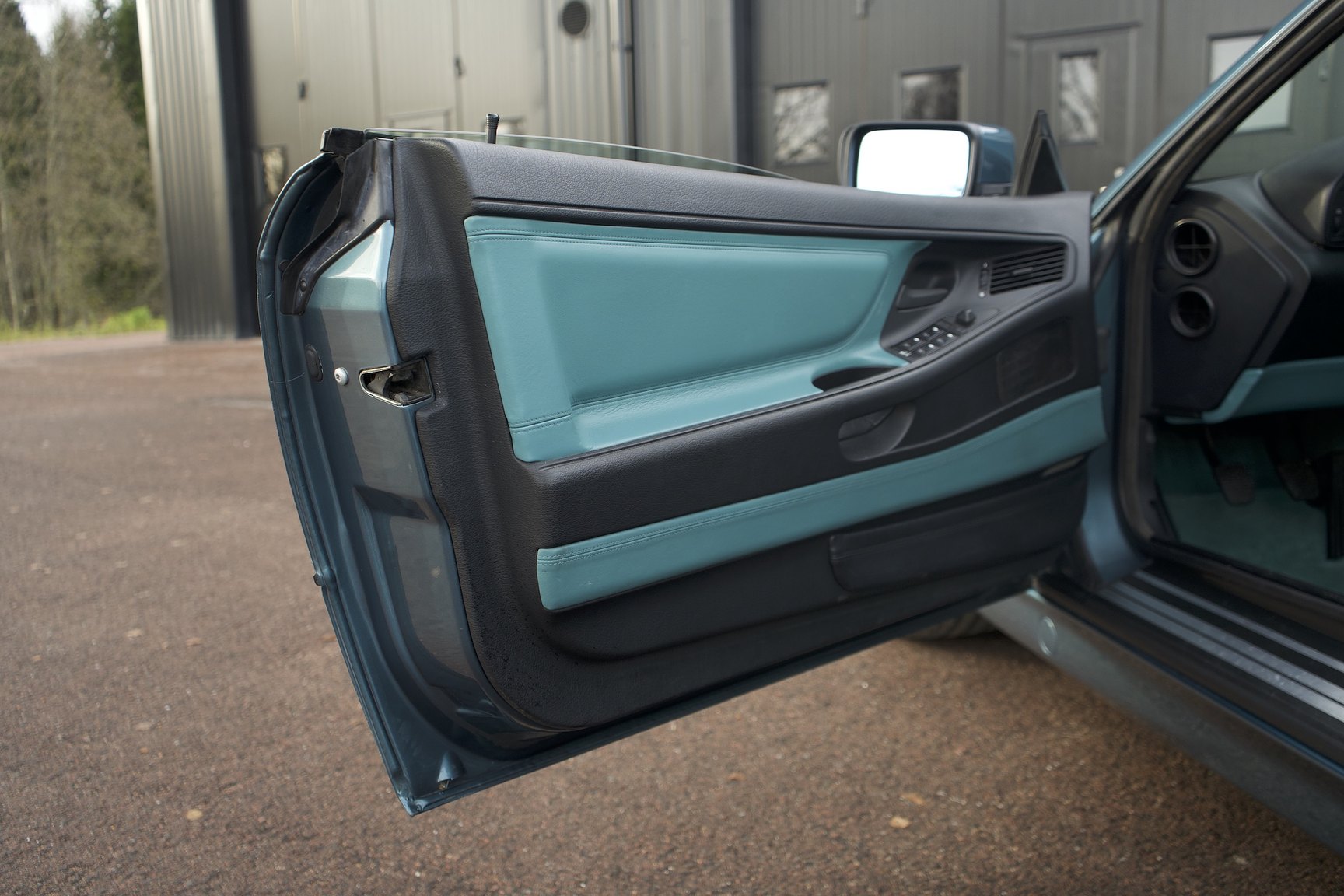 Innenraumfoto von 1992 BMW 850i 6-speed manual - NO RESERVE