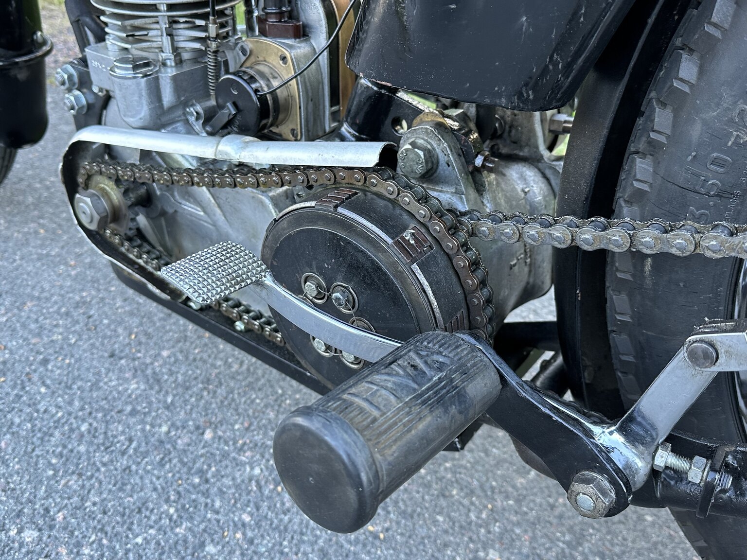 Image of 1933 Husqvarna 350 mechanics