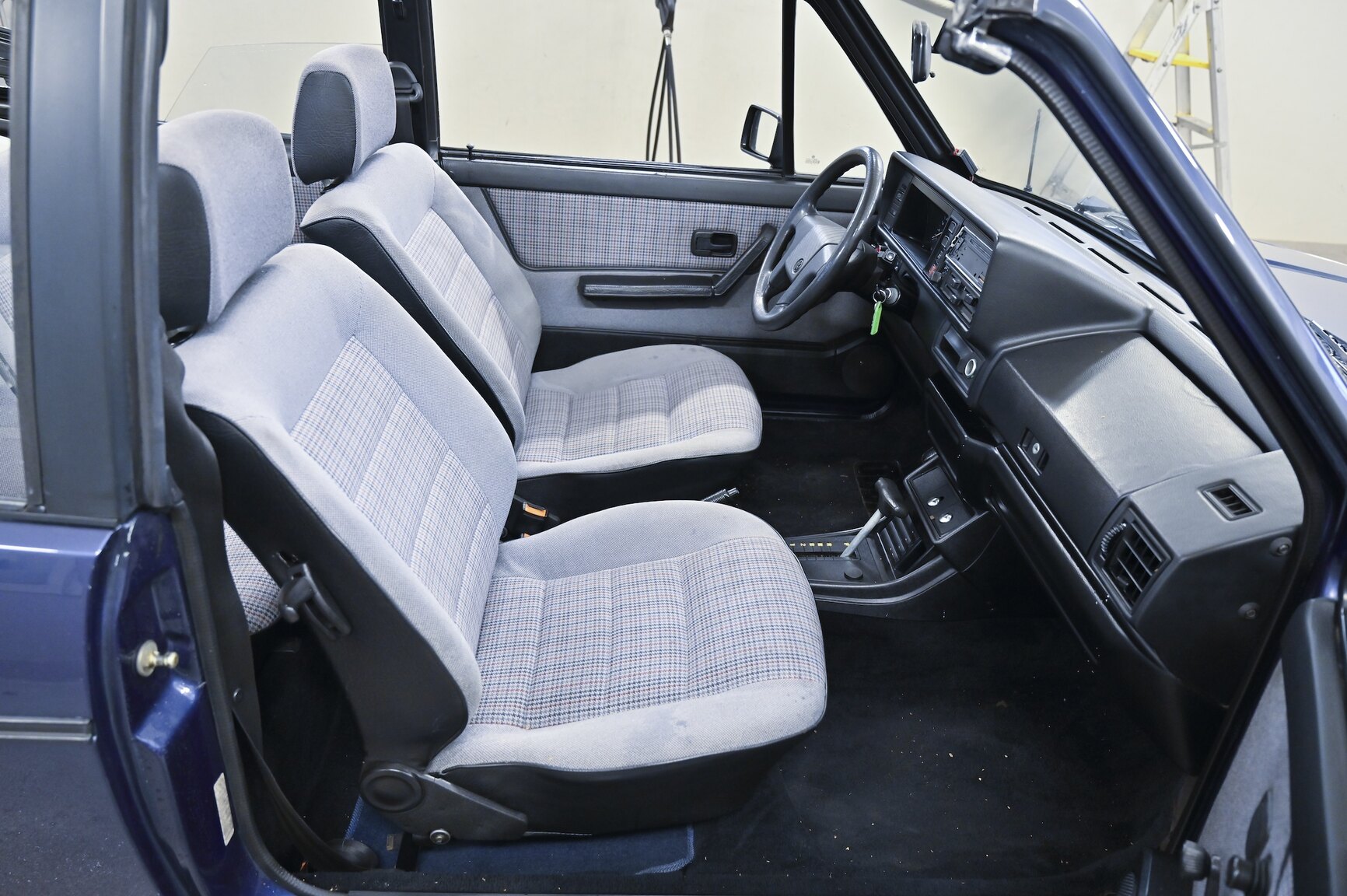 Innenraumfoto von 1991 Volkswagen Golf Karmann Cabriolet