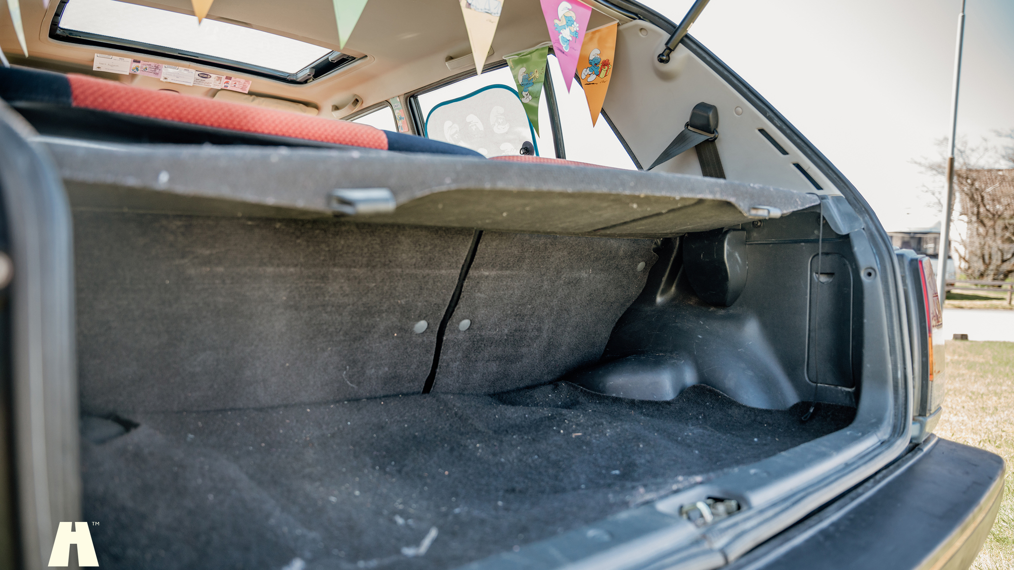 Interior image of 1986 Daihatsu Charade Turbo