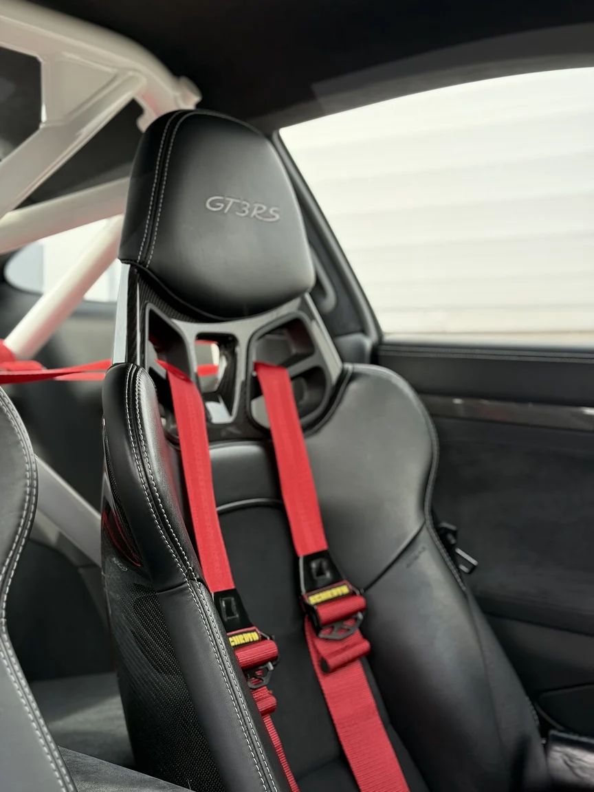 Innenraumfoto von 2016 Porsche 911 GT3 RS (30)