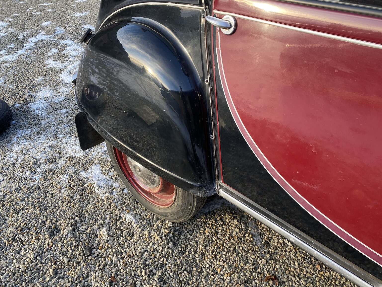 Exterior image of 1986 Citroën 2CV6 Charleston