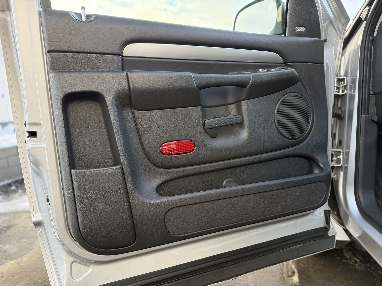 Interiörbild 2005 Dodge RAM SRT-10 Regular Cab Manual  (8)