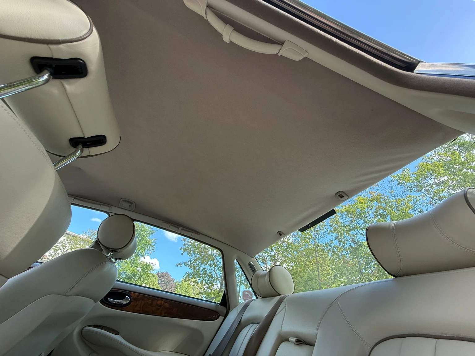 Innenraumfoto von 2001 Jaguar XJ Sovereign 4.0 V8 (62)