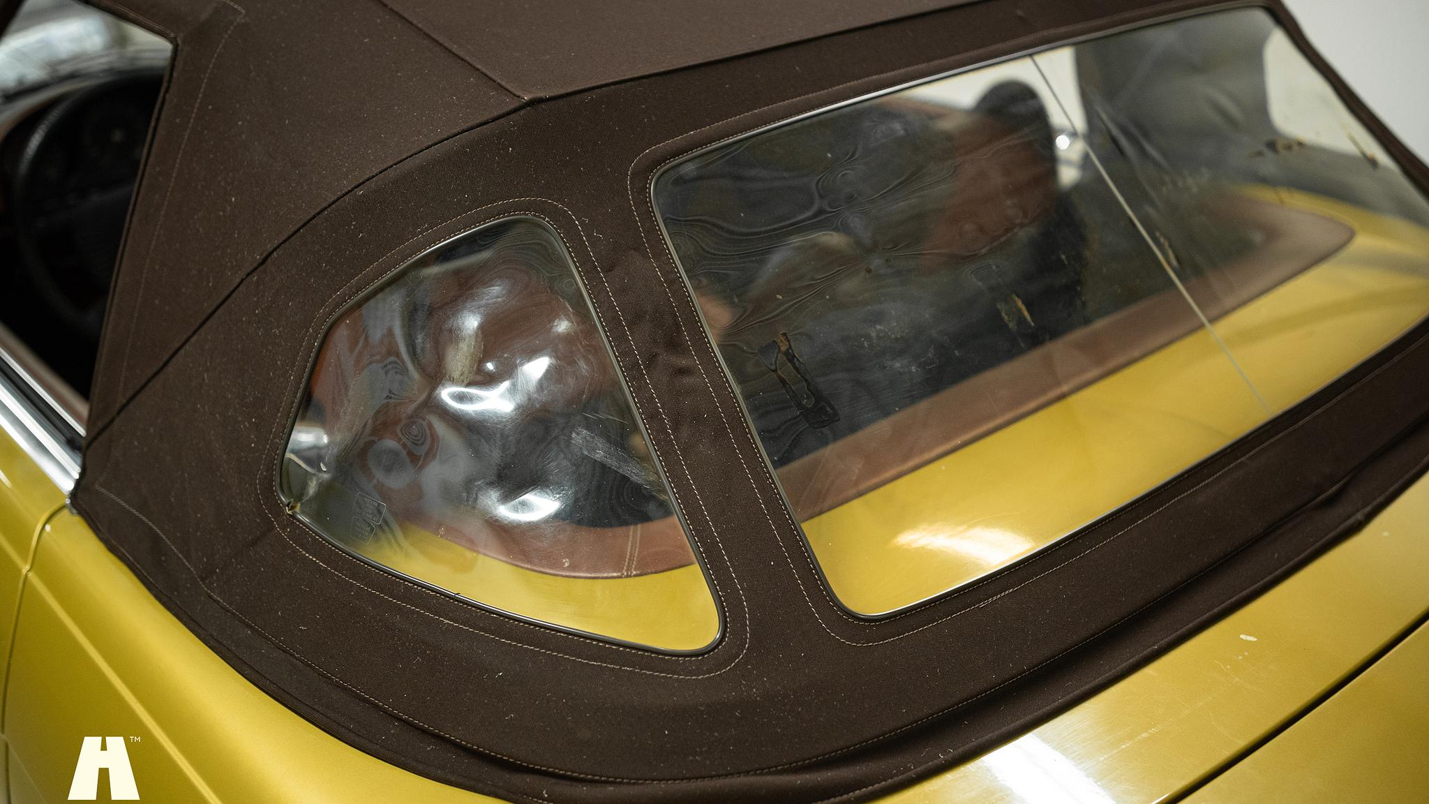 Exteriörbild på 1975 Mercedes SL 350