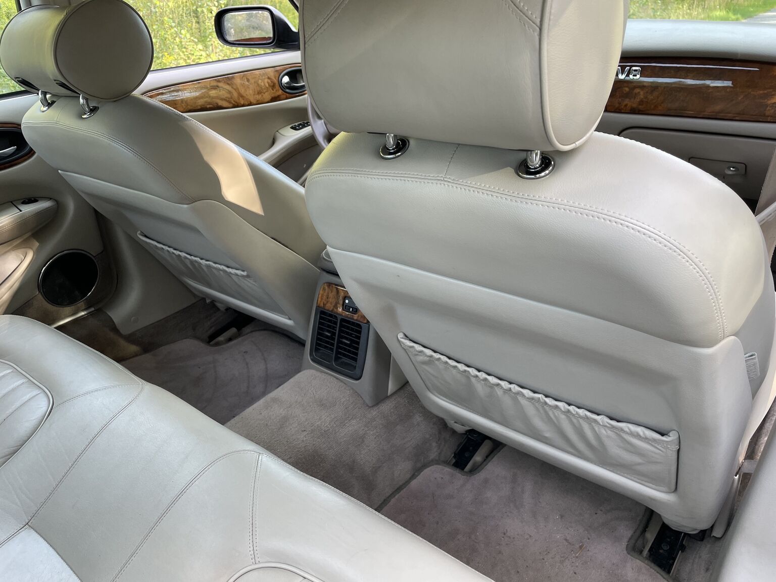 Innenraumfoto von 1998 Jaguar XJ8 Sovereign (15)