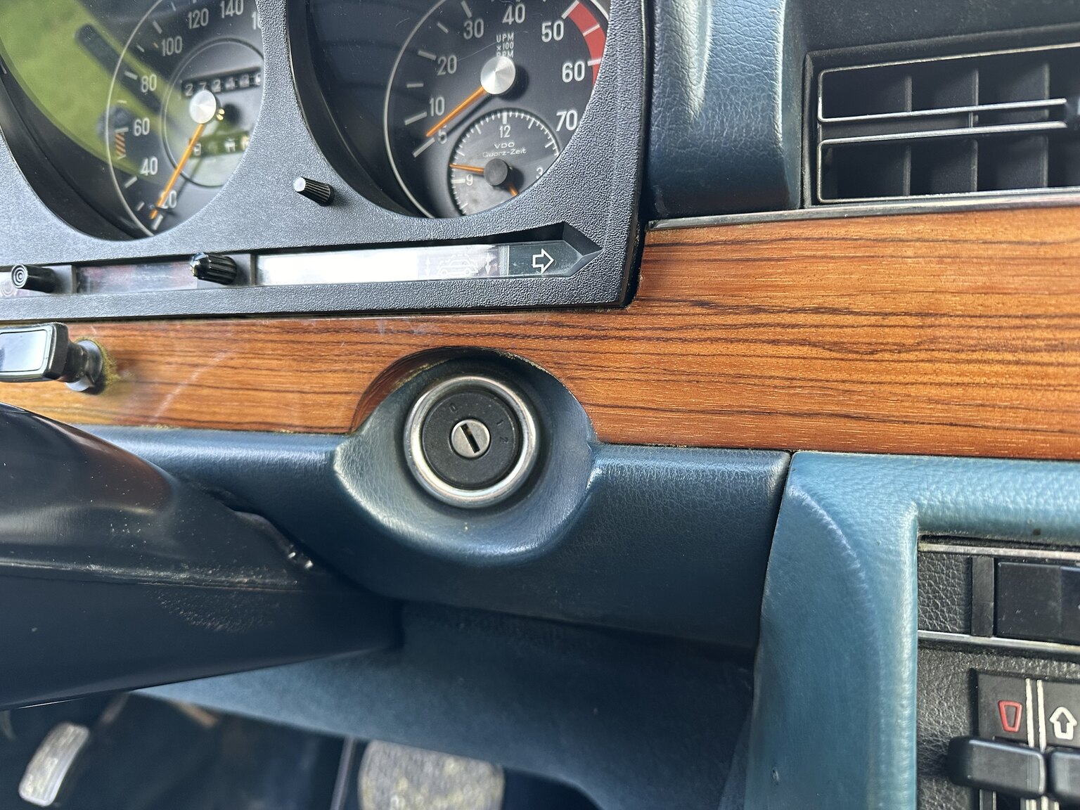 Interiörbild 1975 Mercedes-Benz 450 SEL 6.9 Bepansrad 