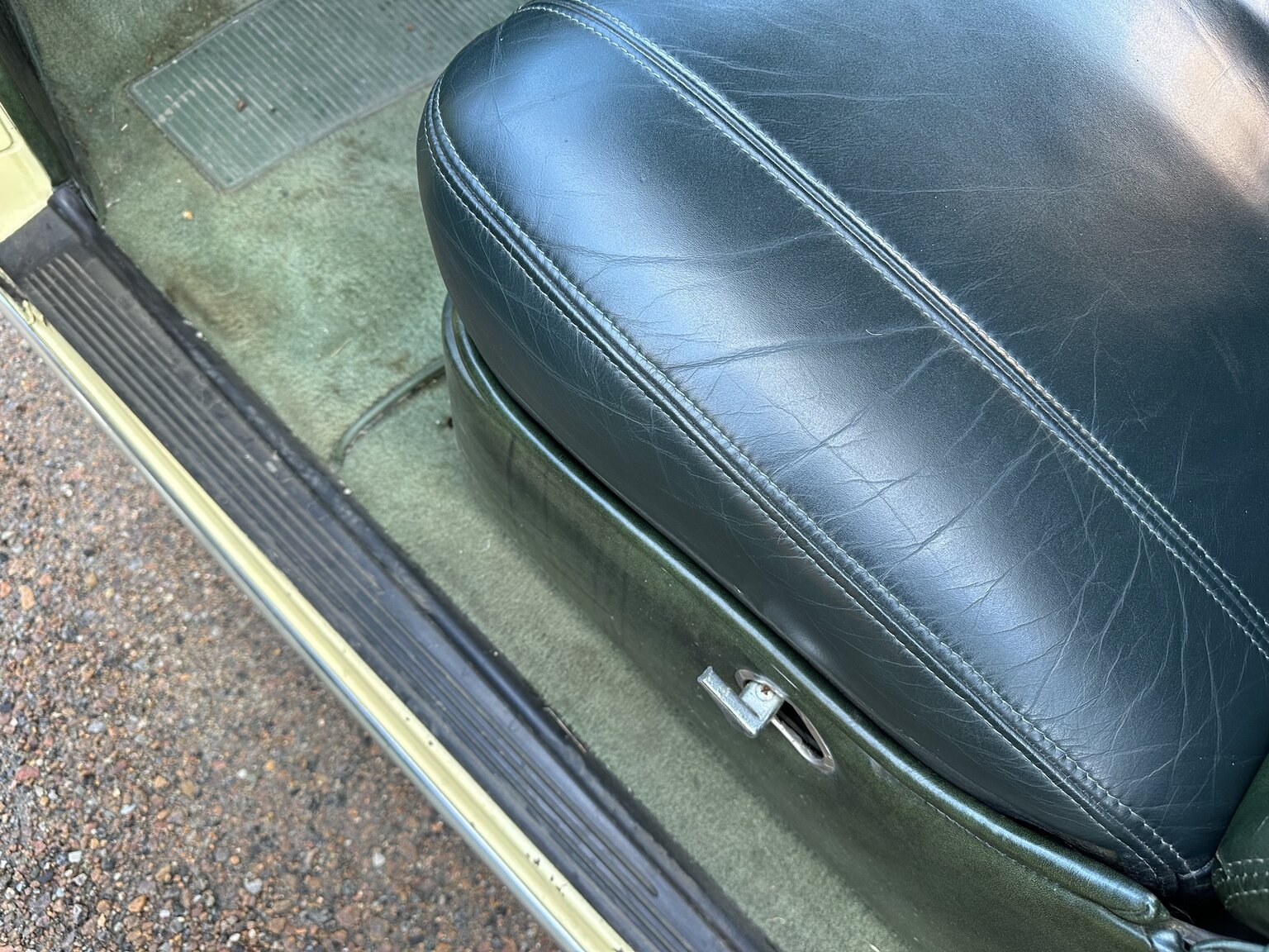 Interiörbild 1950 Chrysler Windsor Convertible (14)