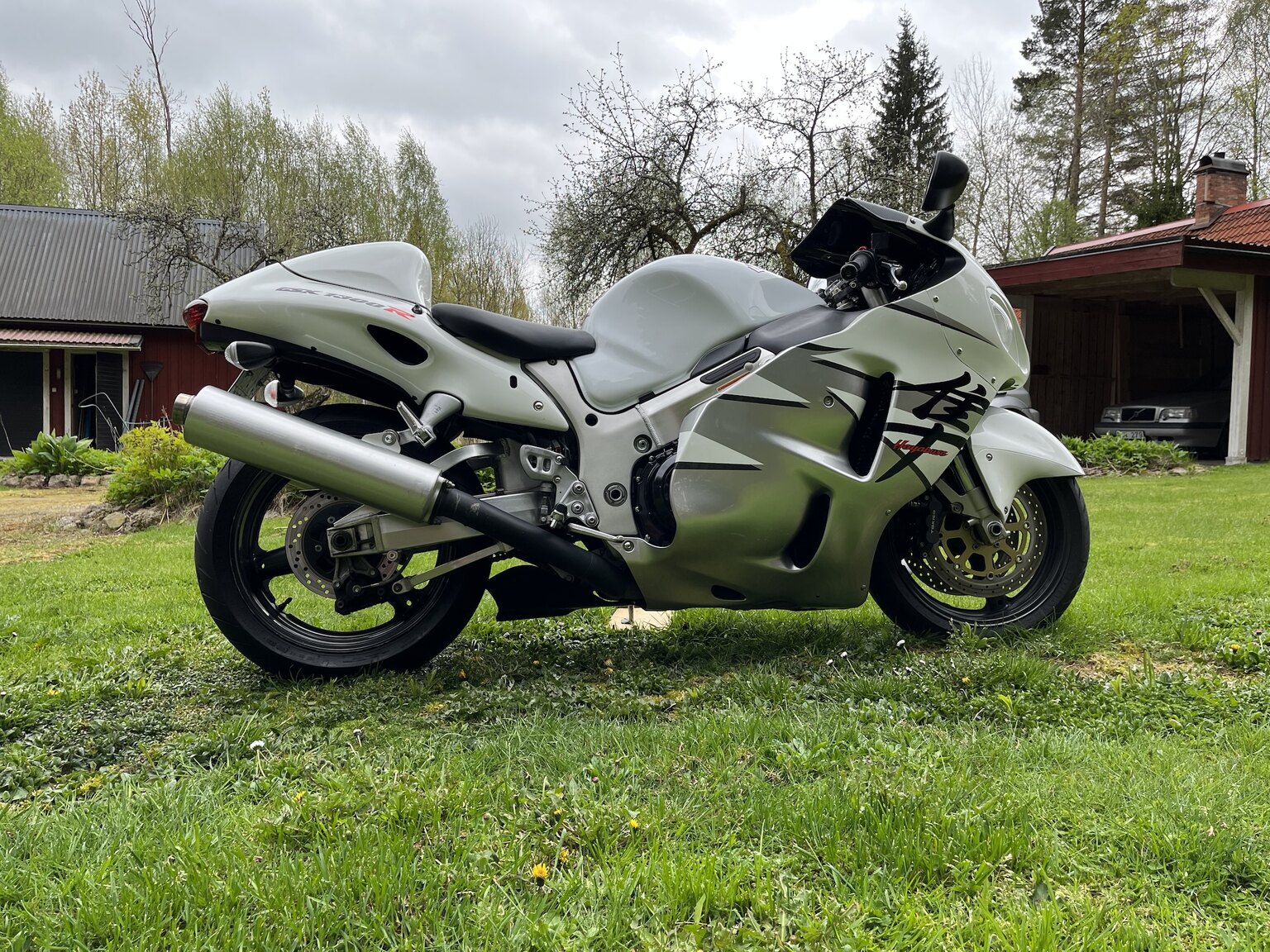 Exteriörbild på 1999 Suzuki GSX1300R Hayabusa